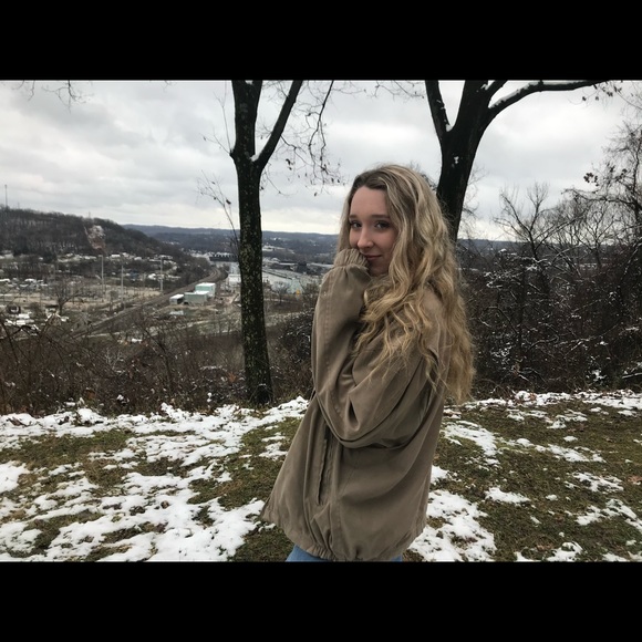 Meet your Posher, Mekalynn - Picture 8 of 12